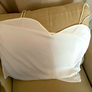 White sweetheart neckline ribbed tank. 5x SHEIN